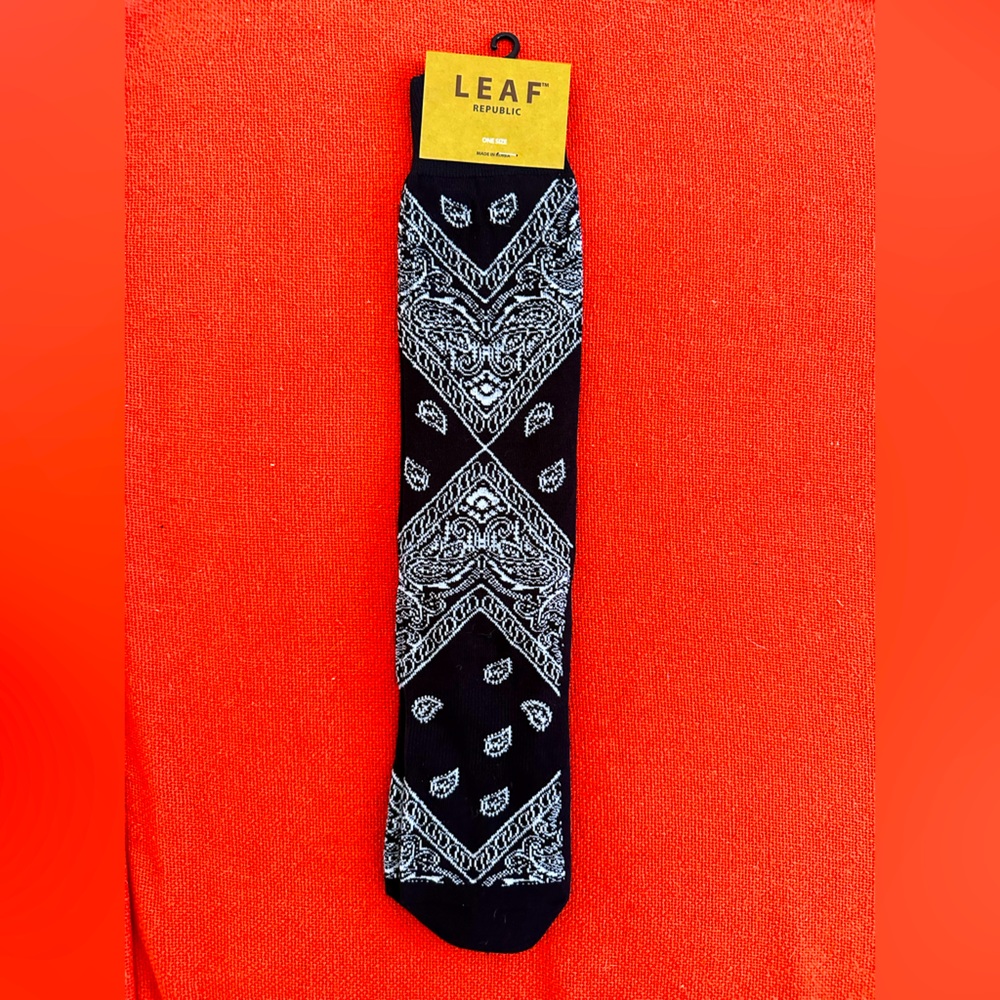 Leaf Republic Socks